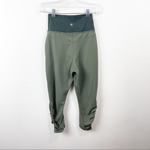 Lululemon Sunset Salutation Crop Fatigue Green/Ziggy Snake Butter Pink - Picture 4 of 15